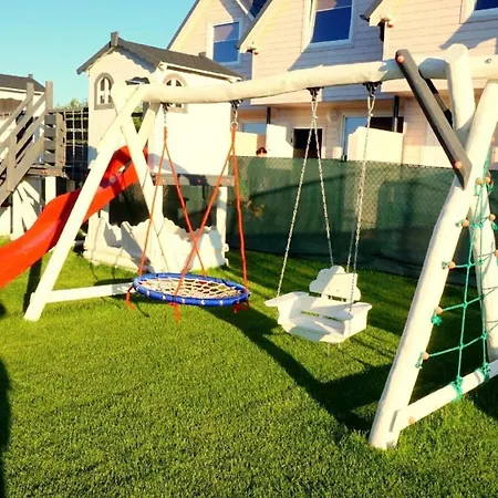In Mit Garten, Terrasse Und Grill Holiday home Sarbinowo