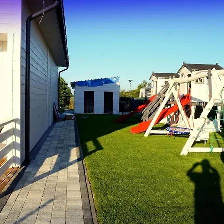 In Mit Garten, Terrasse Und Grill Sarbinowo